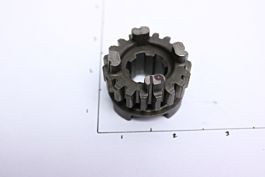 Honda FourTrax 200 Recon 250 Transmission Mainshaft Third Gear 19T