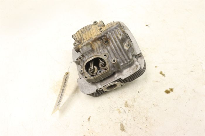 Suzuki Quad Runner LT 300 87 Engine Cylinder Head 11100