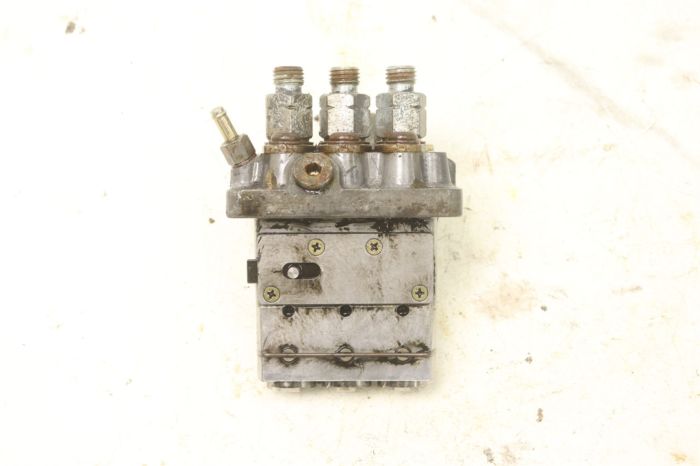 Kubota RTV 900 06 Diesel Fuel Injection Pump 16006-51012 16006-51010 35052