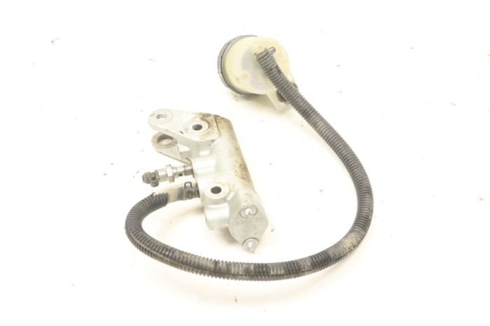 Can-Am Outlander 570 MAX XT 17 Brake Master Cylinder Foot