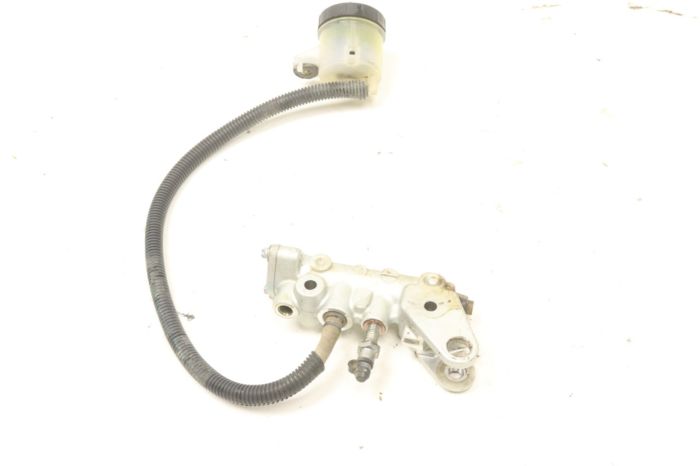 Can-Am Outlander 570 MAX XT 17 Brake Master Cylinder Foot