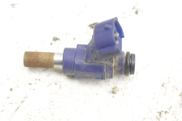 Yamaha YXZ 1000 EPS SE 16 Fuel Injector 2HC-13761-00-00 #1 47833