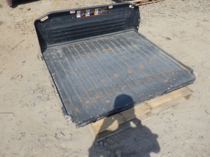 John Deere Gator 825i 11 Box Bed  46835