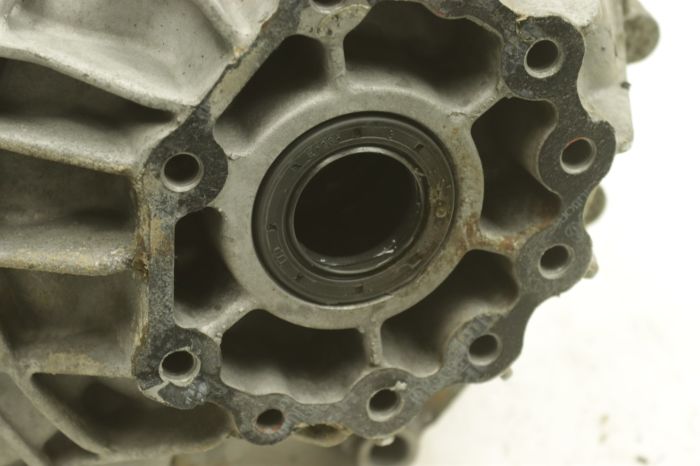 John Deere Gator XUV 850 D 08 Transmission Complete MIA10831 48136