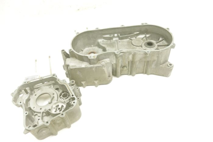 Arctic Cat DVX 250 06 Engine Cases 3303-626 3304-221 Crankcase 48823