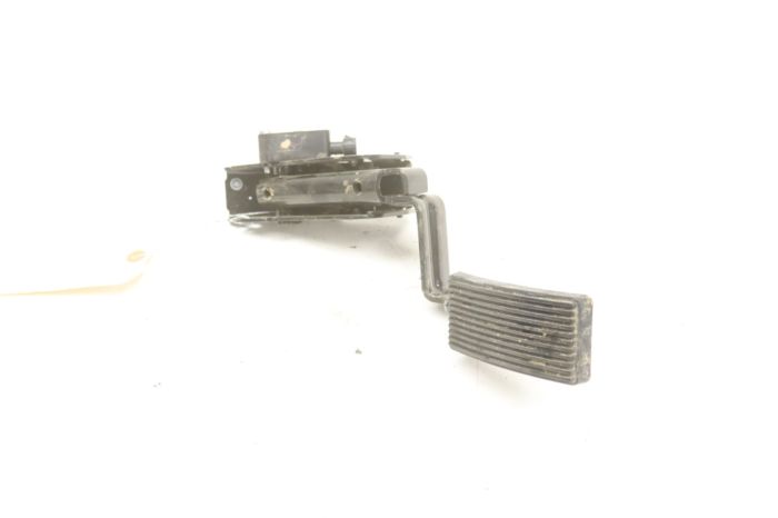 Can-Am Defender HD7 DPS 23 Accelerator Pedal 707001599 48807