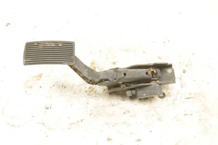 半額 50％OFFの通販 Can-Am Maverick X3 Turbo 64 20 Accelerator Pedal 707001803 スポーツトイ・アクショントイ