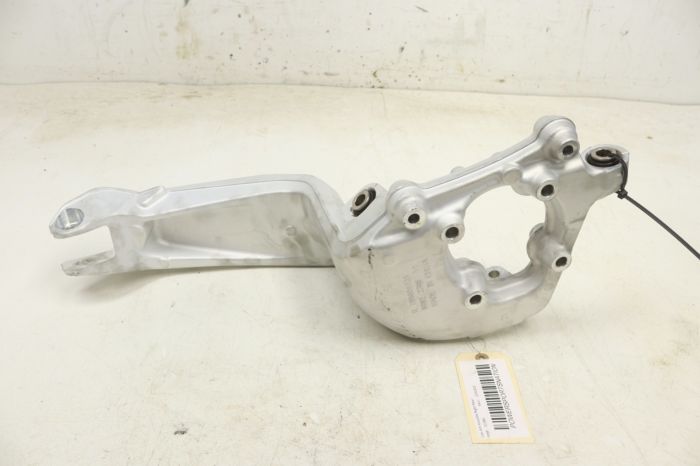Can-Am Maverick R XRS 77 24 Knuckle Right Rear 715010039 51386