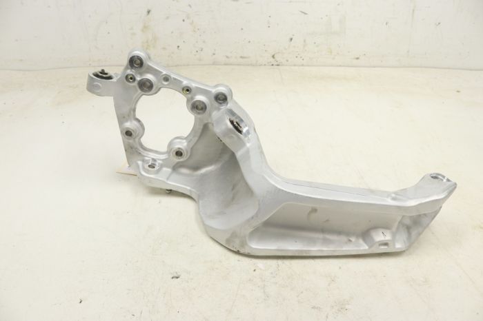 Can-Am Maverick R XRS 77 24 Knuckle Right Rear 715010039 51386