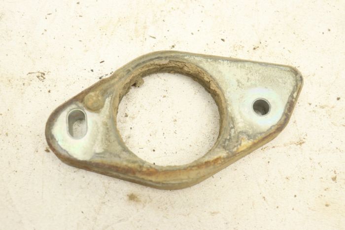 John Deere Gator XUV590M 21 Support Engine Rear M175321 #1 51360