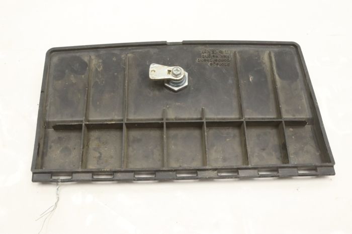 John Deere Gator XUV 550 12 Glove Box Lid M160974 51771 - Power