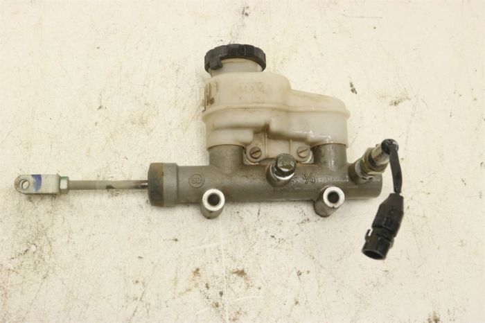 Polaris Ranger ETX 400 500 800 900 EV 4x4 6x6 Crew Brake Master Cylinder 1911515